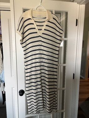 Easy Clothes, maxi navy and ivory knit dress. Size large